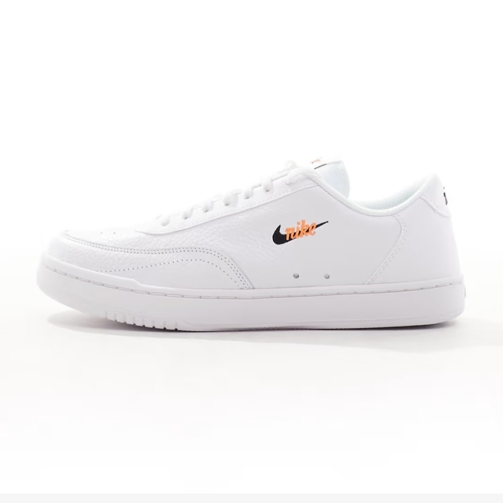 Nike Women's Court Vintage Premium Size 7